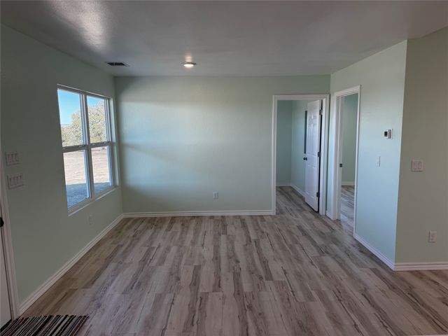 530 Lois Circle, Granbury, TX 76049