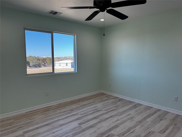 530 Lois Circle, Granbury, TX 76049