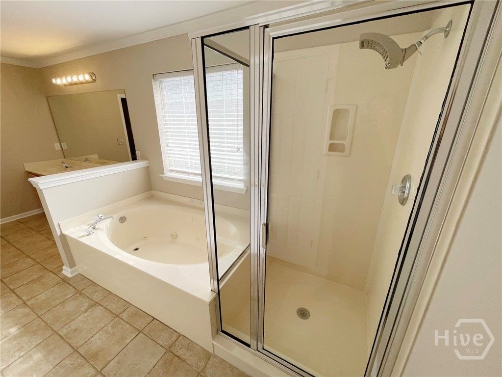 Image 10 of property listing at 322 Laurel Hill Circle, Richmond Hill, GA 31324