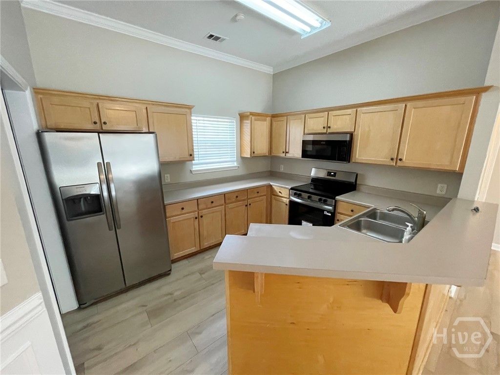 Image 23 of property listing at 322 Laurel Hill Circle, Richmond Hill, GA 31324