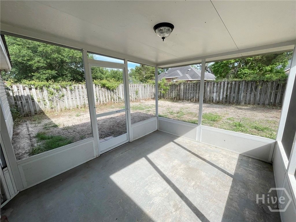 Image 35 of property listing at 322 Laurel Hill Circle, Richmond Hill, GA 31324