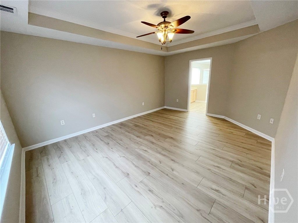Image 5 of property listing at 322 Laurel Hill Circle, Richmond Hill, GA 31324