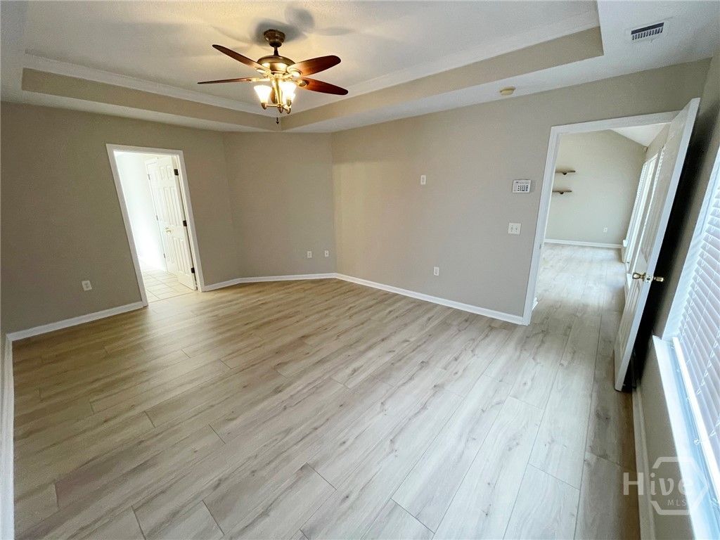 Image 6 of property listing at 322 Laurel Hill Circle, Richmond Hill, GA 31324