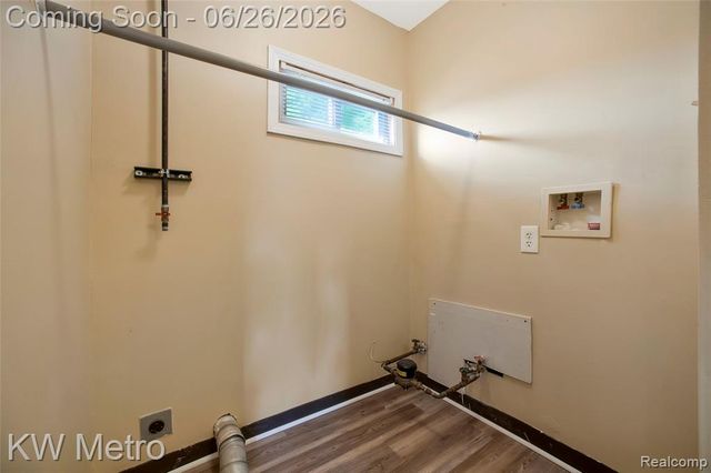 25335 Pinehurst Street, Roseville, MI 48066