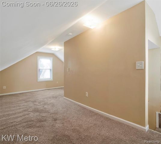 25335 Pinehurst Street, Roseville, MI 48066
