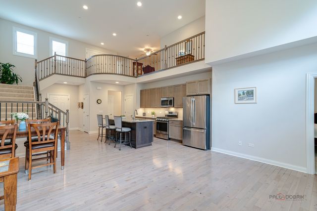 1815 Torrey Parkway, Libertyville, IL 60048