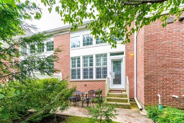 1815 Torrey Parkway, Libertyville, IL 60048