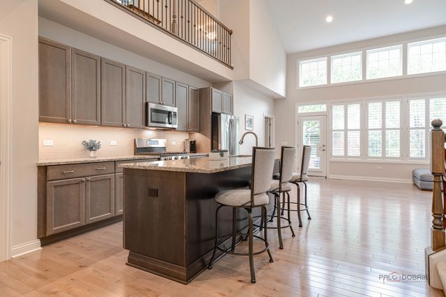 1815 Torrey Parkway, Libertyville, IL 60048