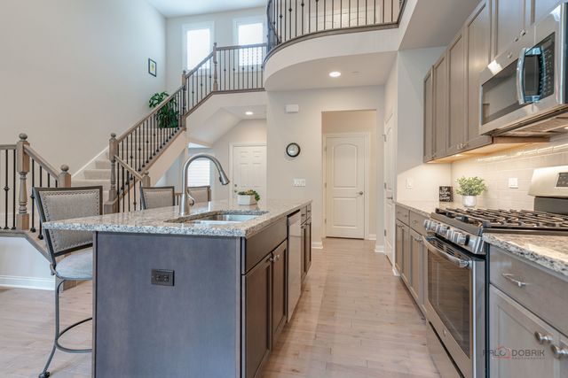 1815 Torrey Parkway, Libertyville, IL 60048