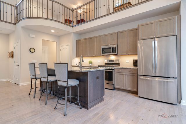 1815 Torrey Parkway, Libertyville, IL 60048