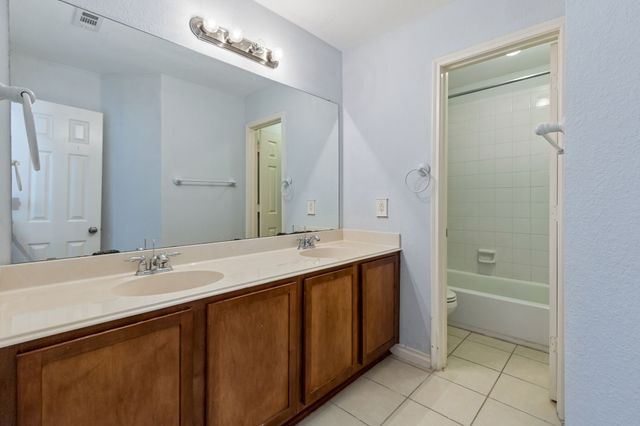 2715 Columbus, Grand Prairie, TX 75054