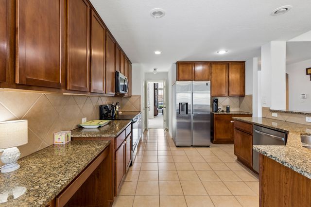 2715 Columbus, Grand Prairie, TX 75054