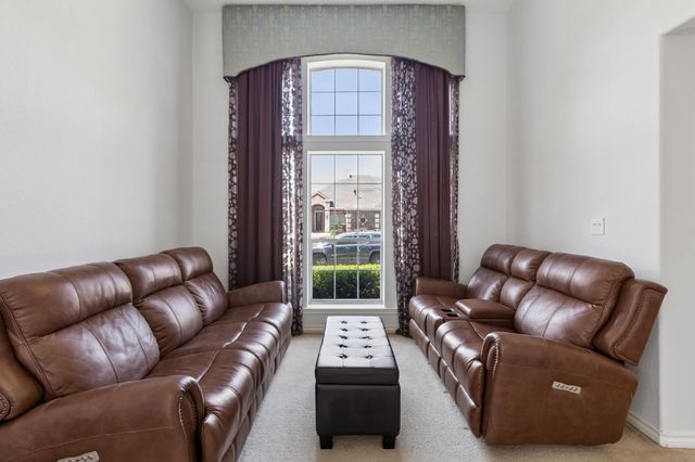 2715 Columbus, Grand Prairie, TX 75054