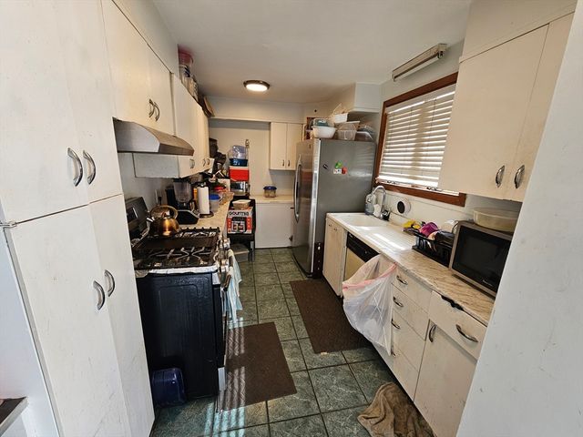 1110 River St, Boston, MA 02136