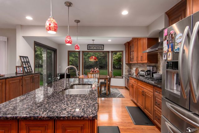 17624 Parke Lane Lane, Grosse Ile, MI 48138