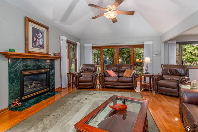 17624 Parke Lane Lane, Grosse Ile, MI 48138