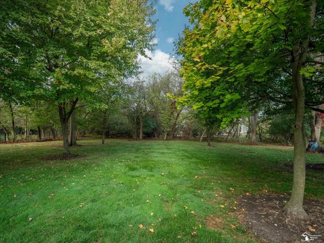 17624 Parke Lane Lane, Grosse Ile, MI 48138