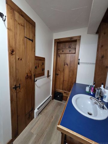 145 Perrin Road, Woodstock, CT 06281