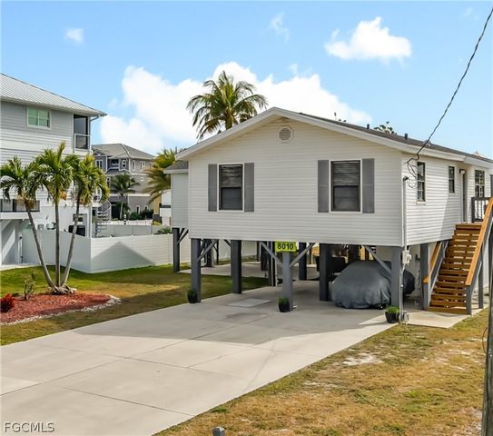 8010 Buccaneer DR, Fort Myers Beach, FL 33931