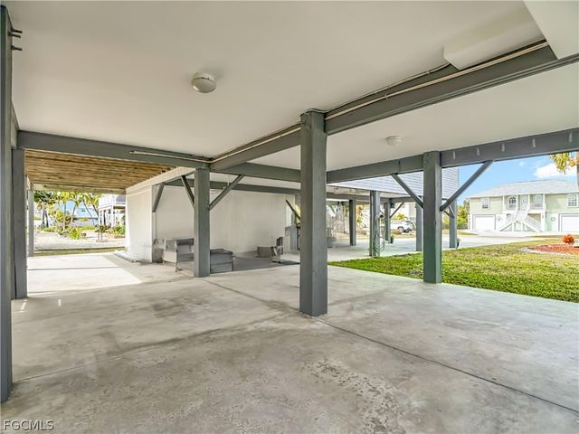 8010 Buccaneer DR, Fort Myers Beach, FL 33931