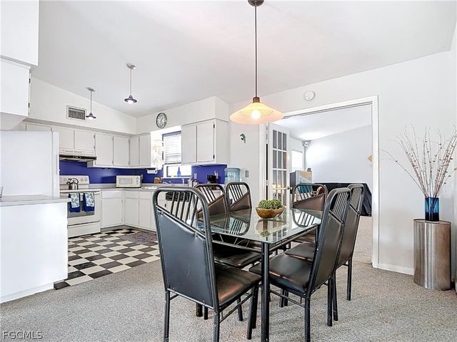 8010 Buccaneer DR, Fort Myers Beach, FL 33931