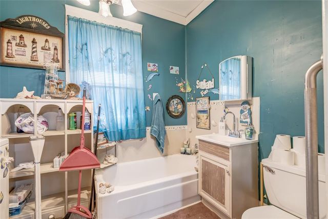 1809 NW 9th Street, Oklahoma City, OK 73106