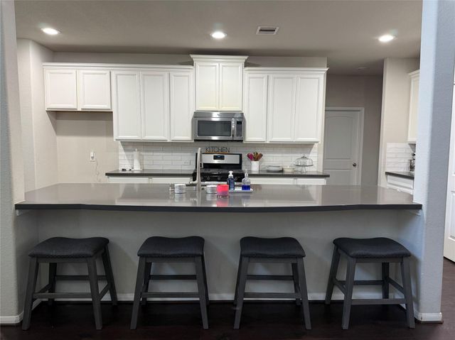 423 Bay Grove Lane, La Porte, TX 77571