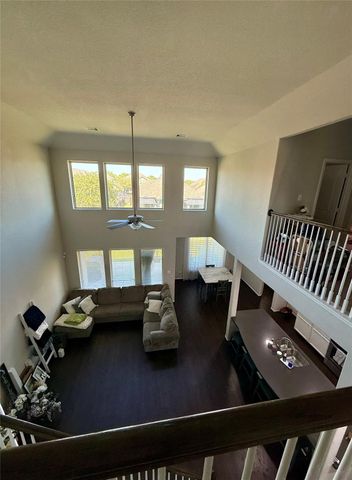 423 Bay Grove Lane, La Porte, TX 77571