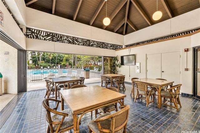 300 Wai Nani Way 1815, Honolulu, HI 96815