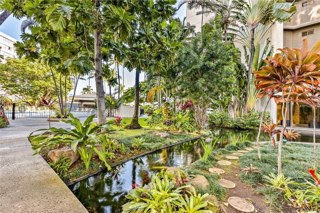 300 Wai Nani Way 1815, Honolulu, HI 96815