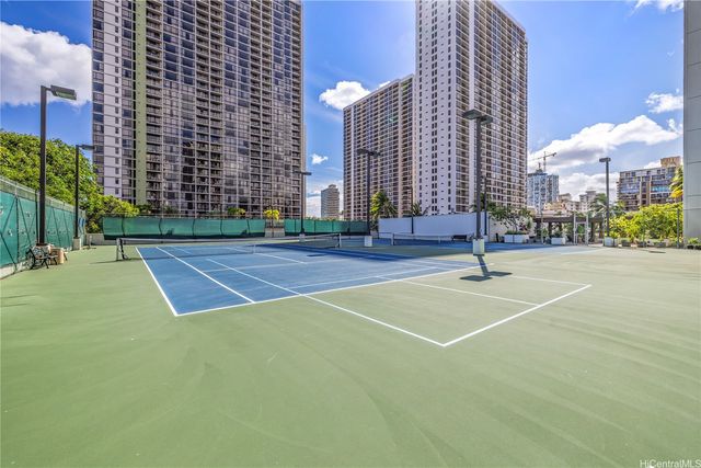 300 Wai Nani Way 1815, Honolulu, HI 96815