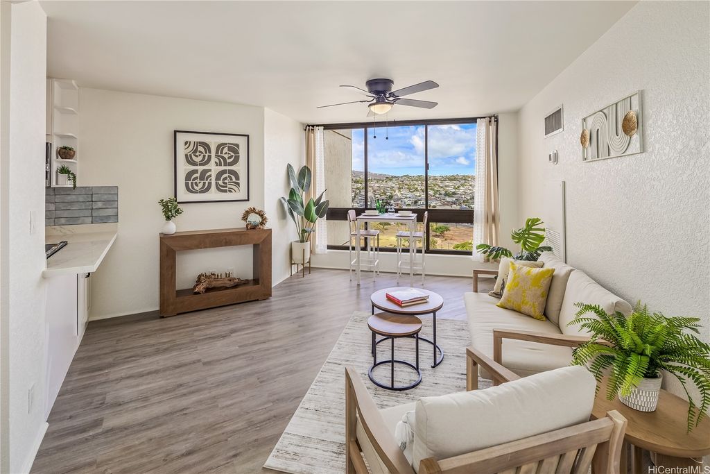 300 Wai Nani Way 1815, Honolulu, HI 96815