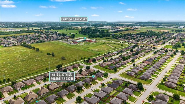 6115 S 37Th Street, Rogers, AR 72758