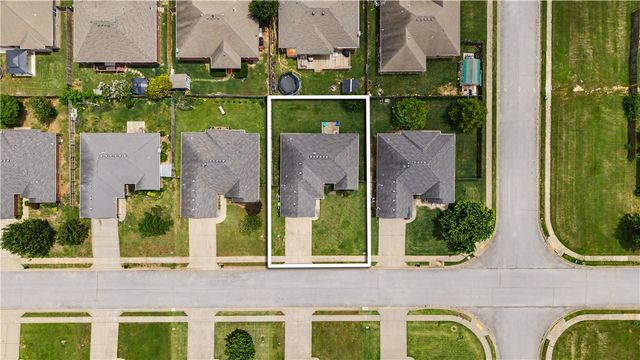 6115 S 37Th Street, Rogers, AR 72758