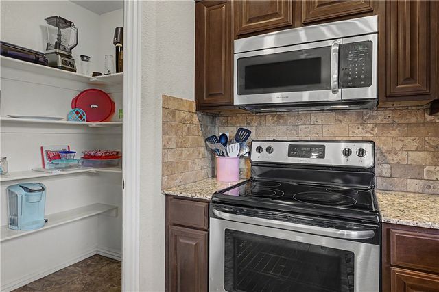 6115 S 37Th Street, Rogers, AR 72758