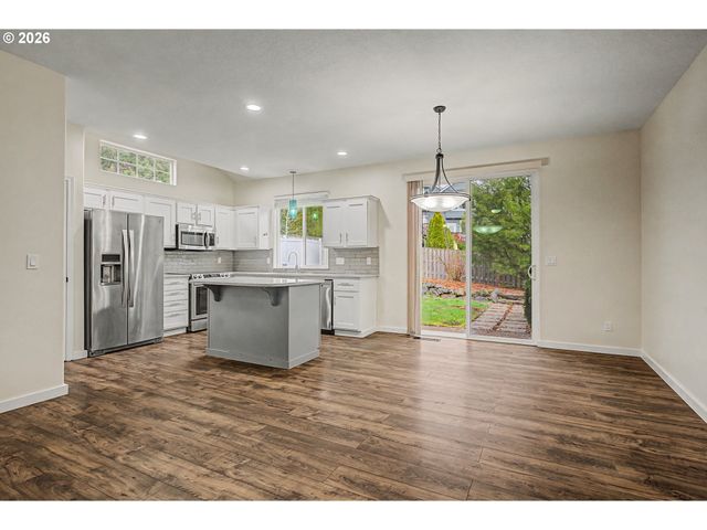 20677 NOBLE Ln, West Linn, OR 97068