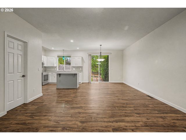 20677 NOBLE Ln, West Linn, OR 97068