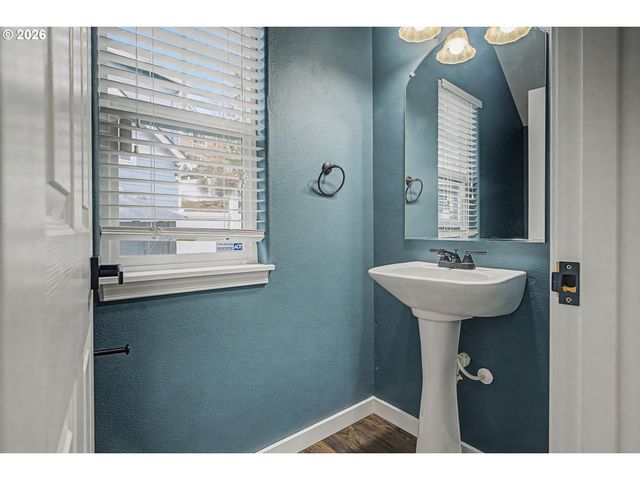 20677 NOBLE Ln, West Linn, OR 97068