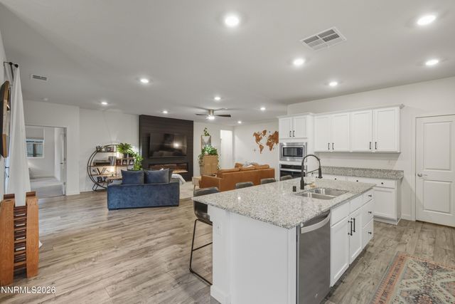 8412 Castletroy Drive, Verdi, NV 89439