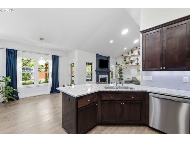 3622 STARK St, Eugene, OR 97404