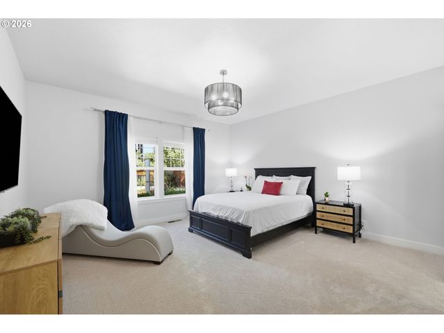3622 STARK St, Eugene, OR 97404