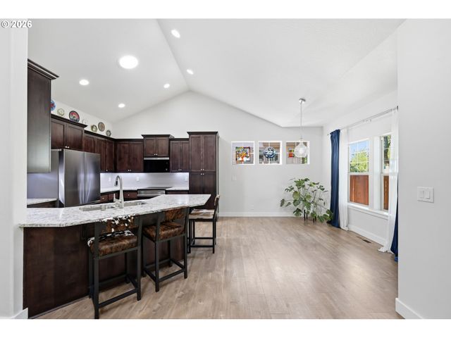 3622 STARK St, Eugene, OR 97404