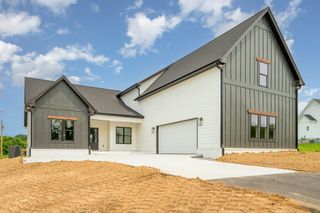 50 Lauderdale Lane, Hartsville, TN 37074