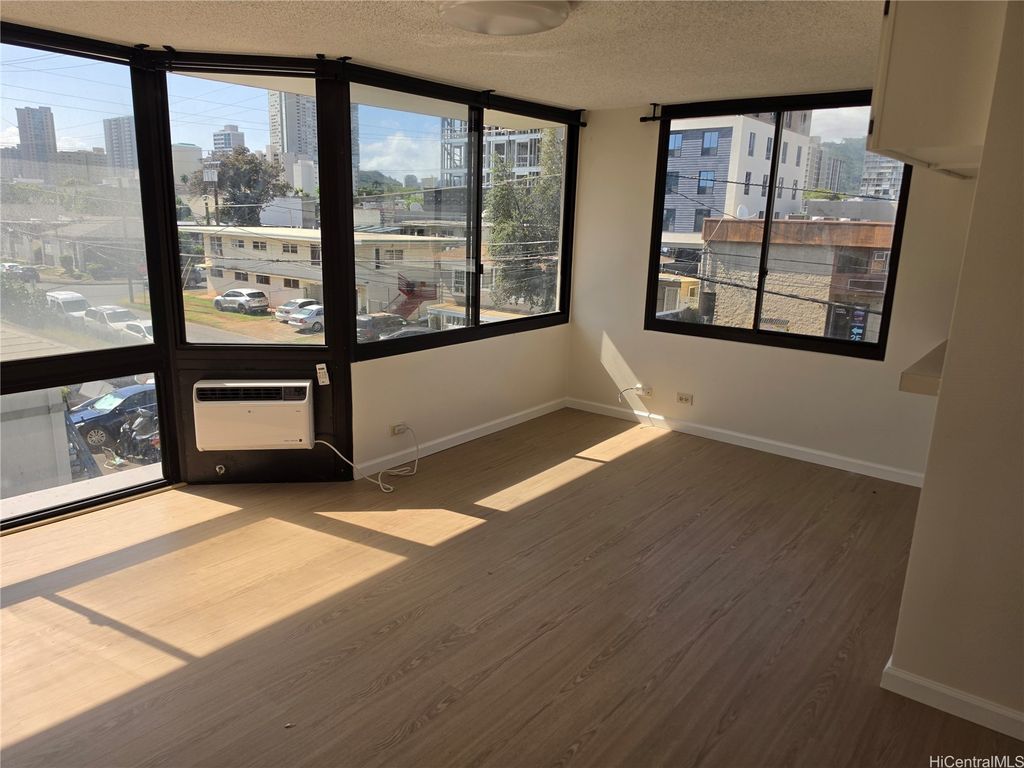 1820 Waiola Street 312, Honolulu, HI 96826