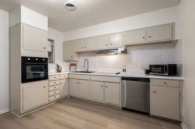 7924 Chaparral Drive, White Settlement, TX 76108