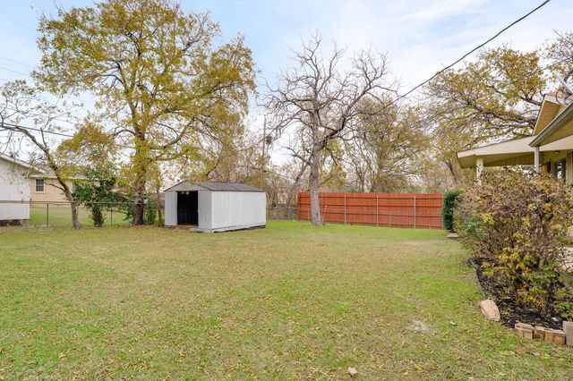 7924 Chaparral Drive, White Settlement, TX 76108