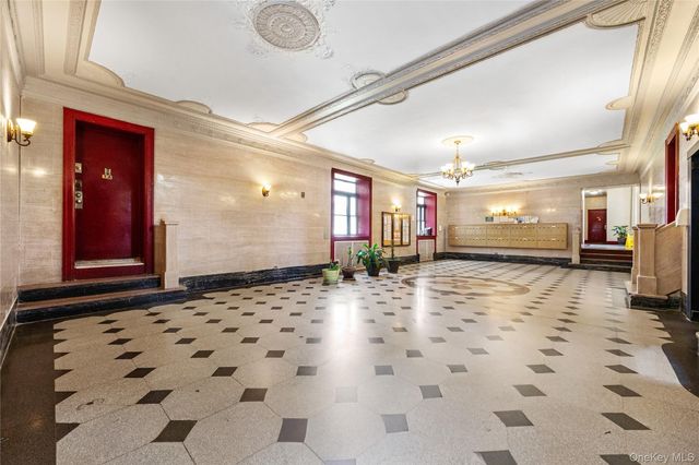 35 Crown Street 3B, Brooklyn, NY 11229