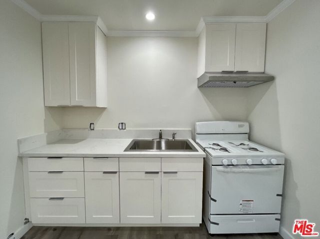 4826 Coolidge Avenue, Culver City, CA 90230