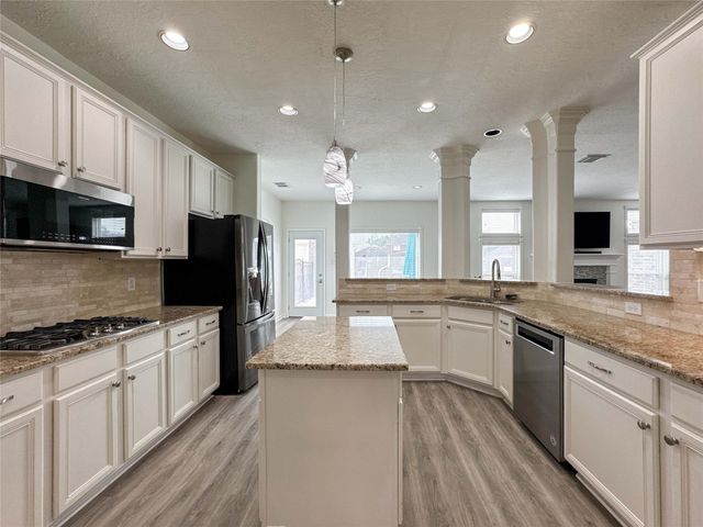 1706 Pensacola Lane, Friendswood, TX 77546