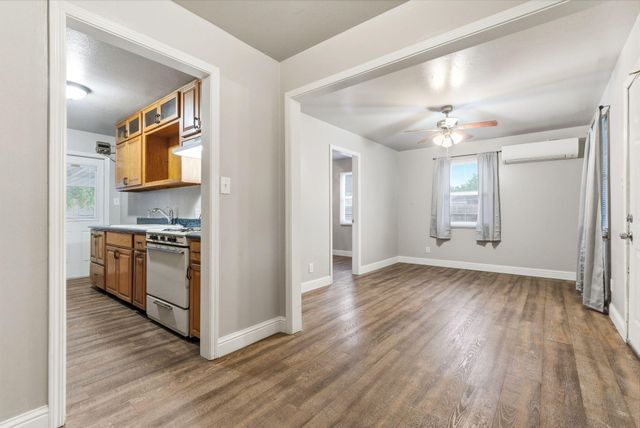 1217 N Stevenson Street, Visalia, CA 93291